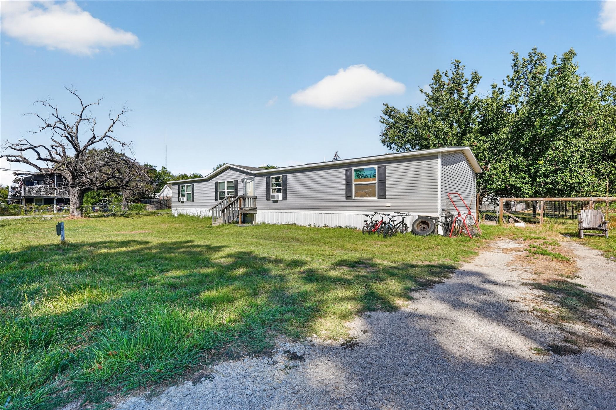 9313 Robin, Hawk Cove, TX 75474 — photo 2