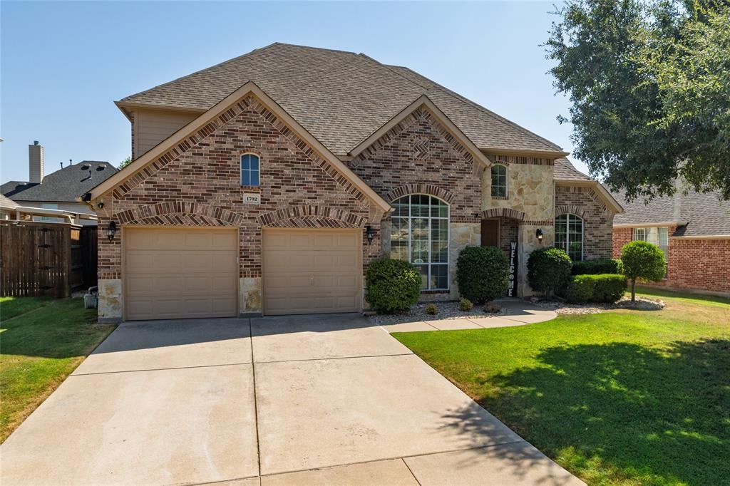 1702 Yarmouth Lane — photo