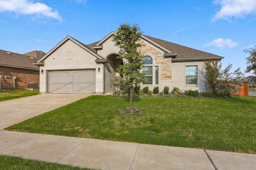 5622 Log Cabin Court — photo