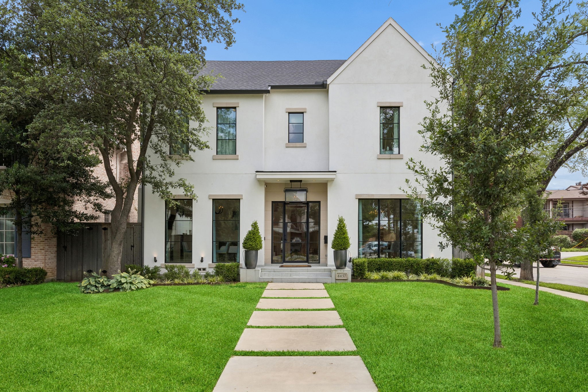 4437 Grassmere Lane — photo