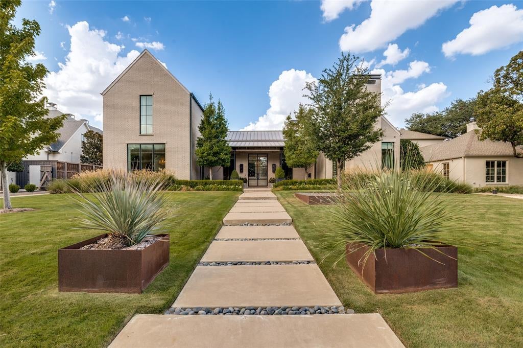 4447 Alta Vista Lane — photo