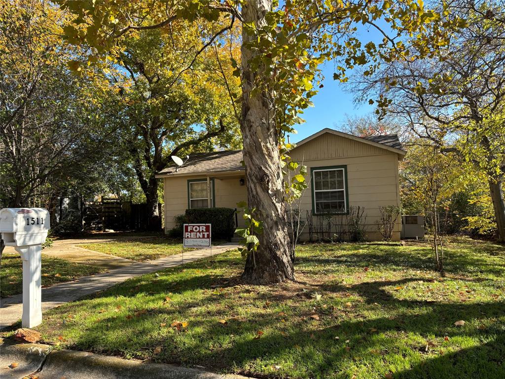 1511 Knight Street — photo