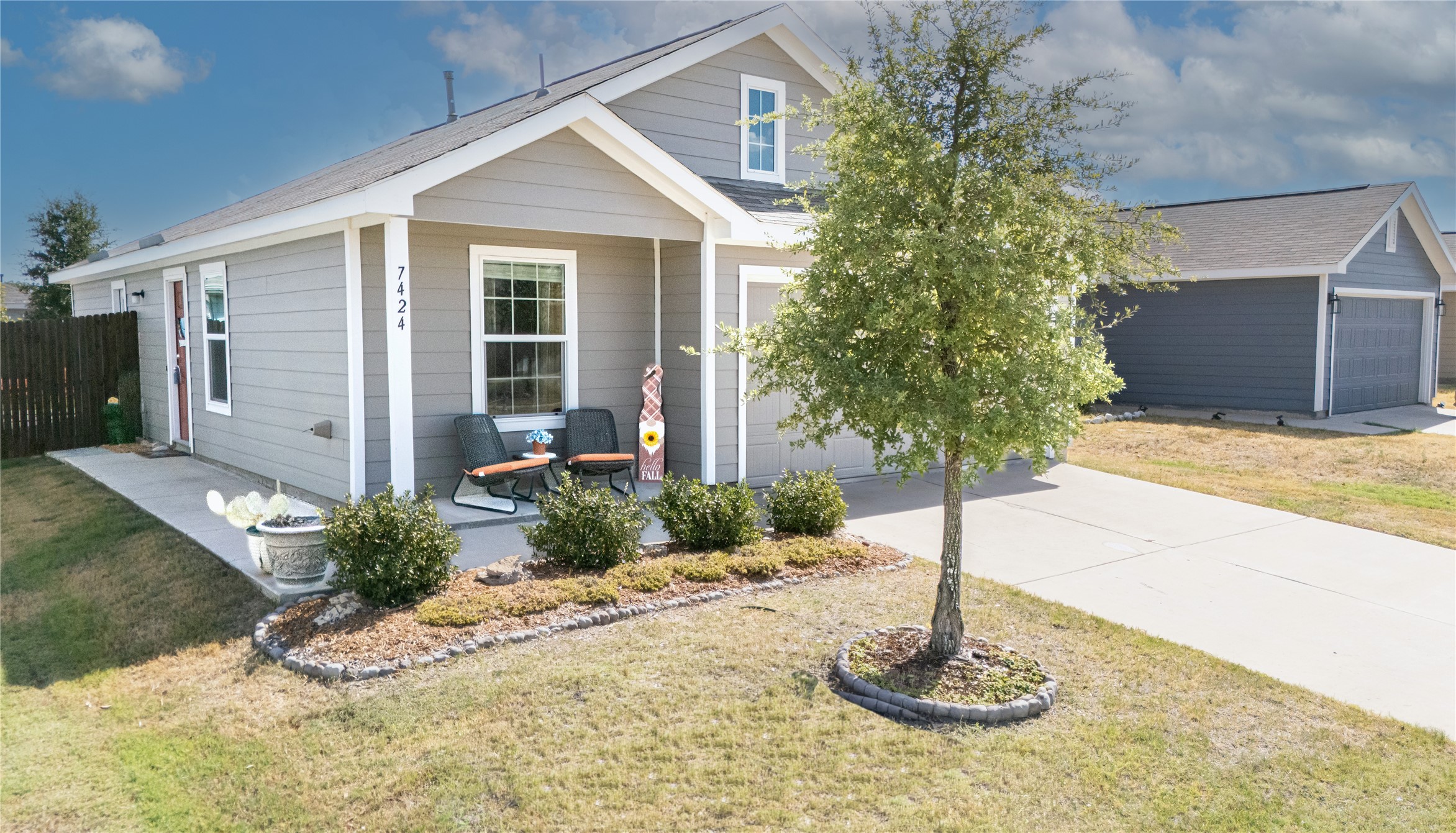 7424 Gray Wolf Lane — photo