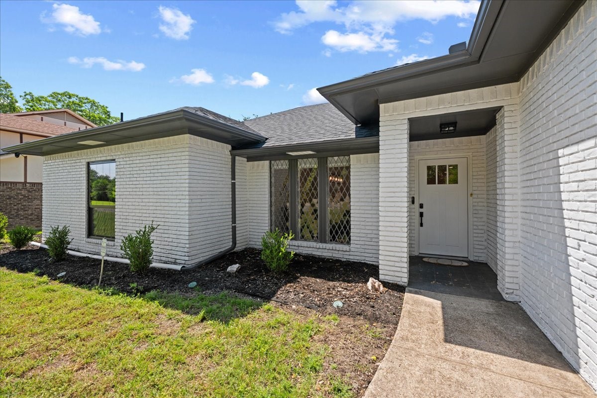 5856 Winding Woods Trail — photo