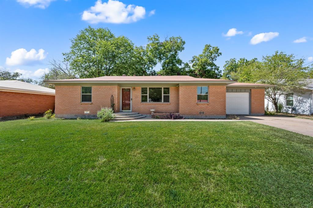 1134 Usher Street — photo