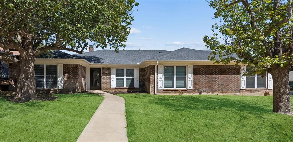 900 Rosewood Court — photo