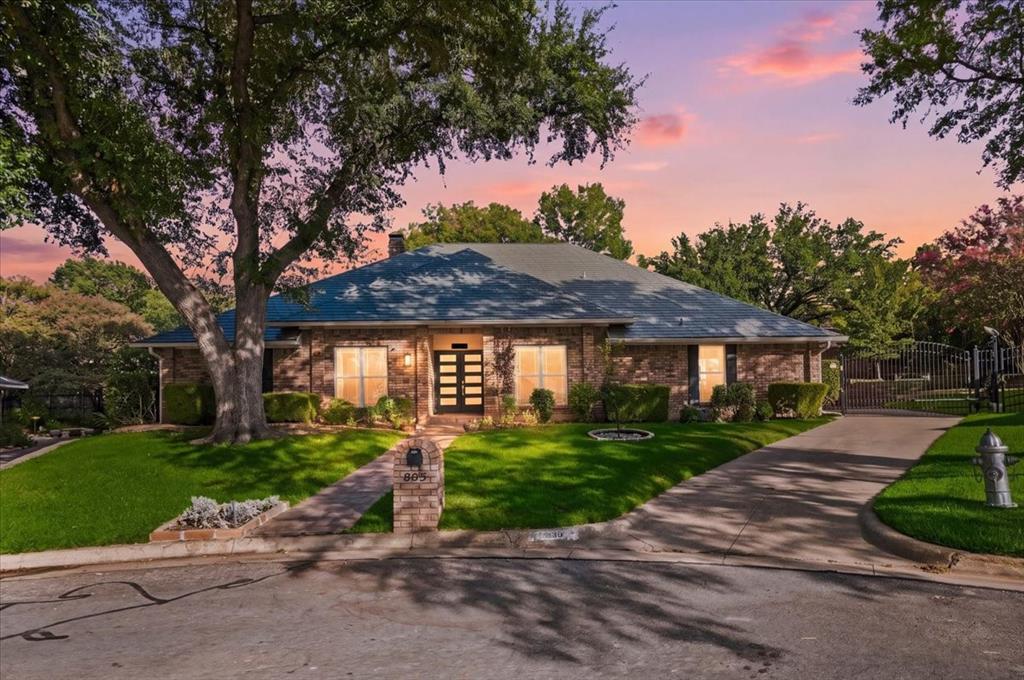 805 Shadycreek Court — photo