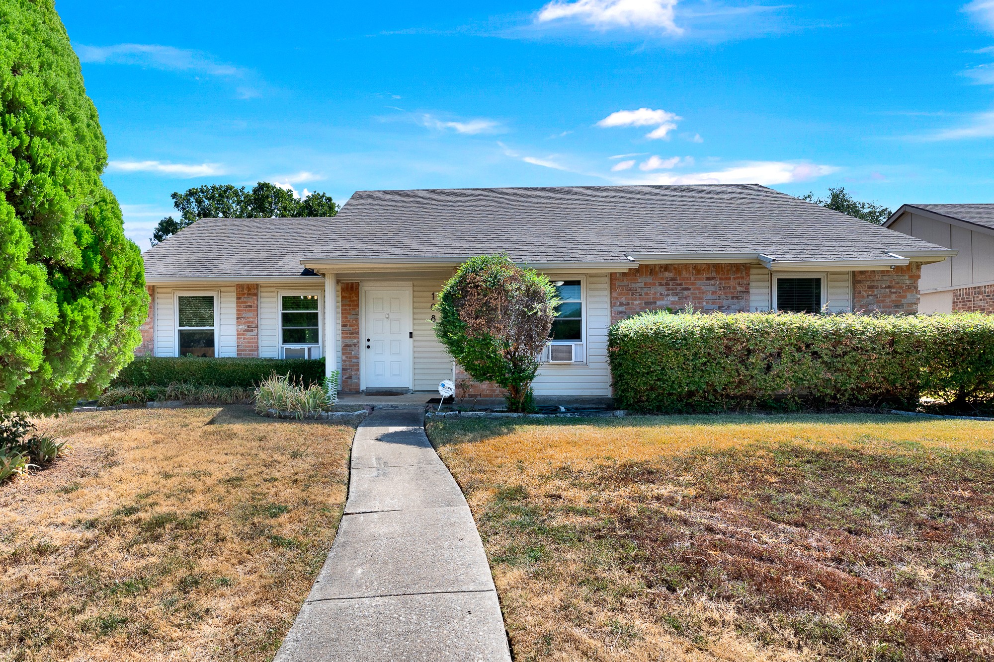 108 Kingsbridge Drive — photo