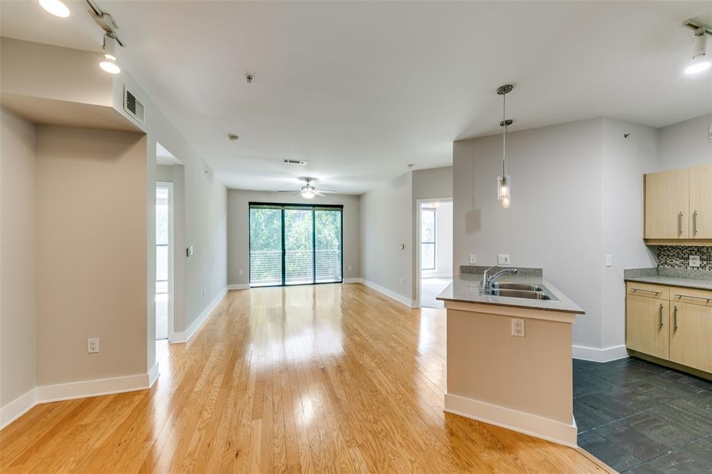 4414 Cedar Springs Road 207 — photo