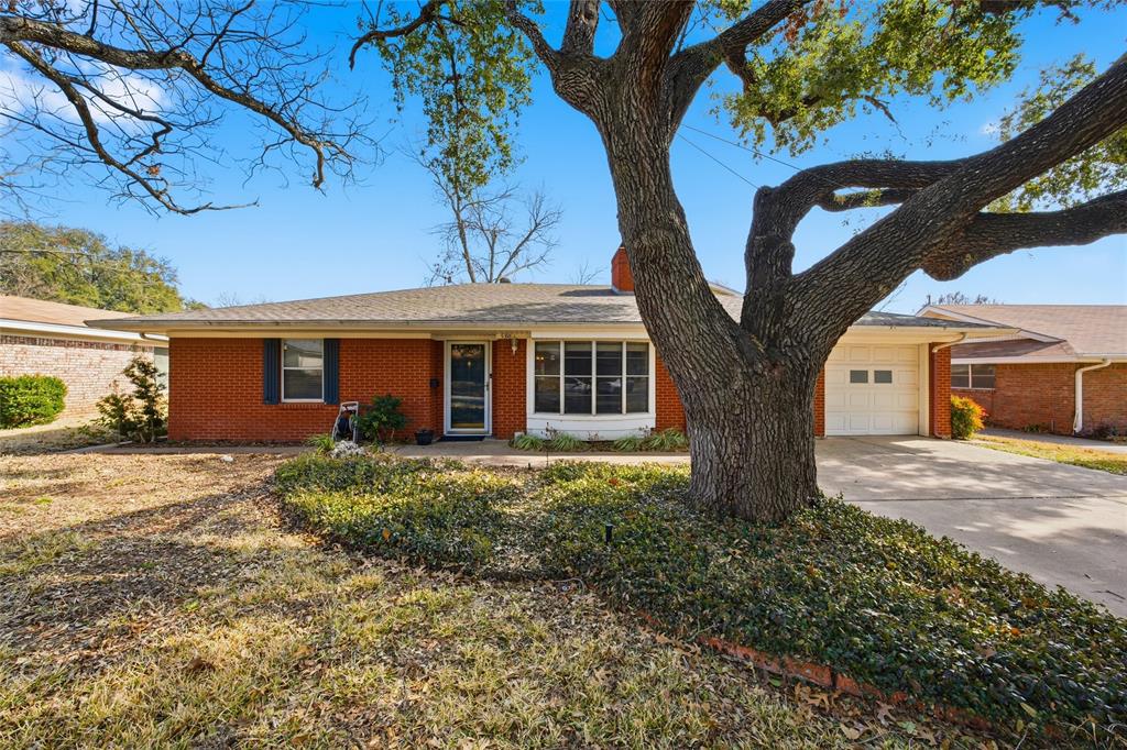 5318 Lake Lindenwood Drive — photo