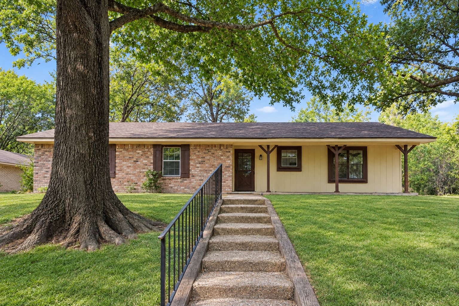 1724 Glenbrook Street — photo