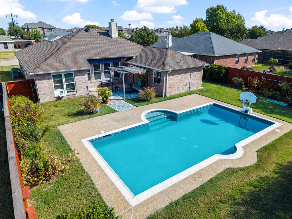 3112 Creekbend Court — photo