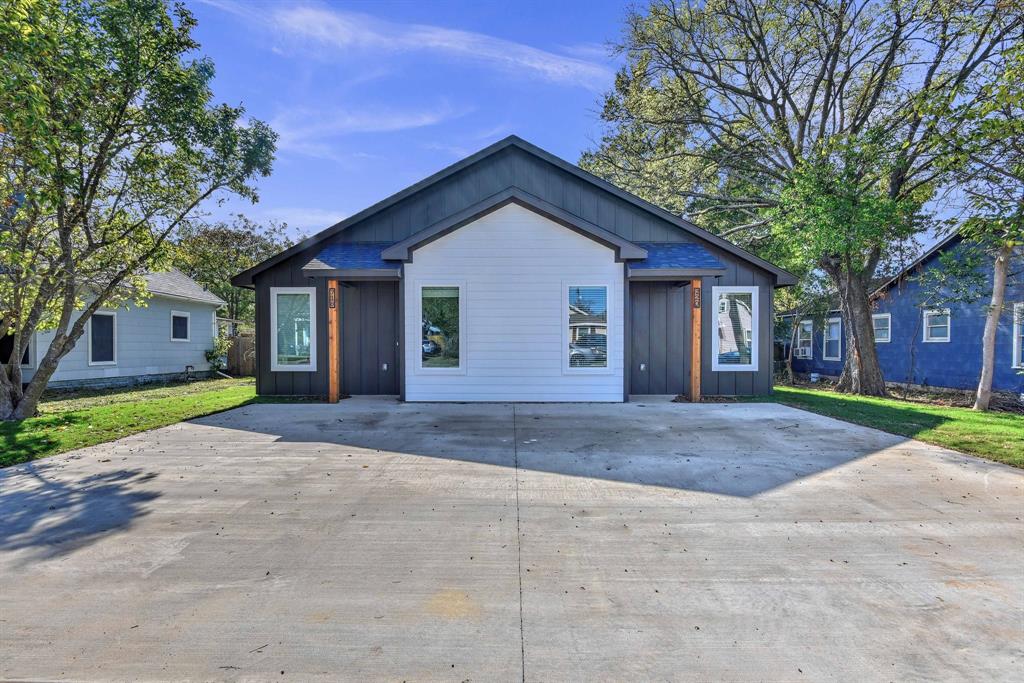 720 W Texas Street — photo