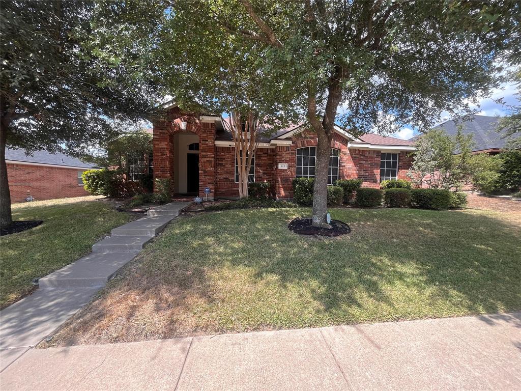 615 Magnolia — photo