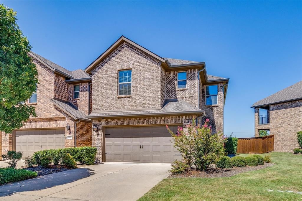 4533 Titus Circle — photo