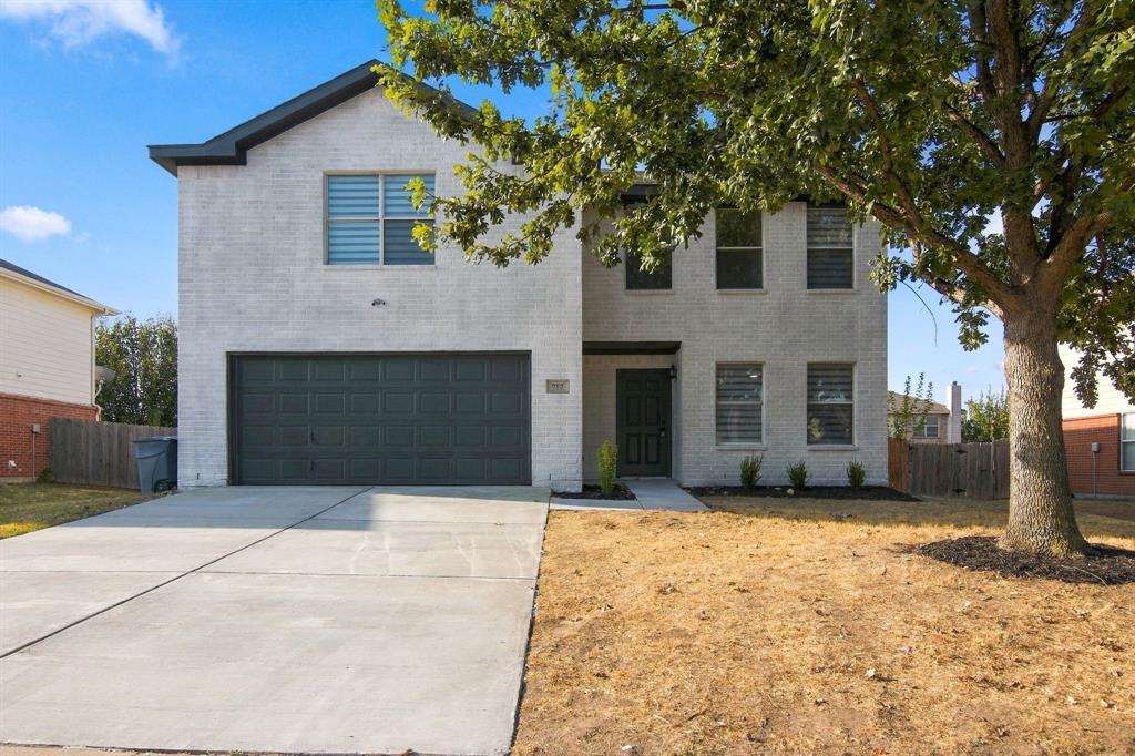 717 Redwing Drive — photo