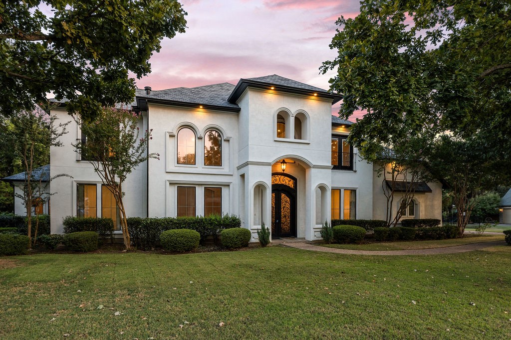 5601 S Woodcreek Circle — photo
