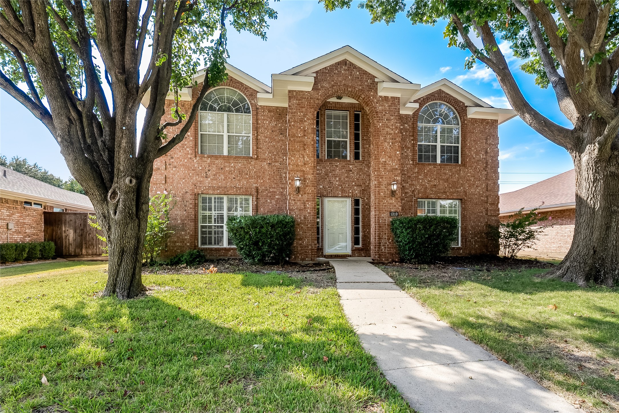 1310 Rosewood Lane — photo