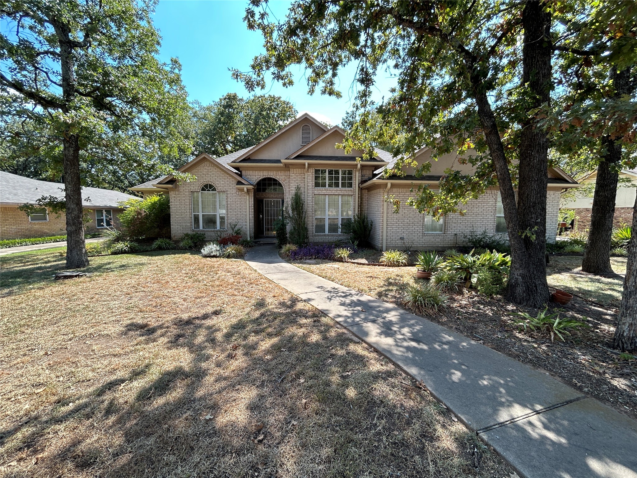 1328 Azalea Drive — photo