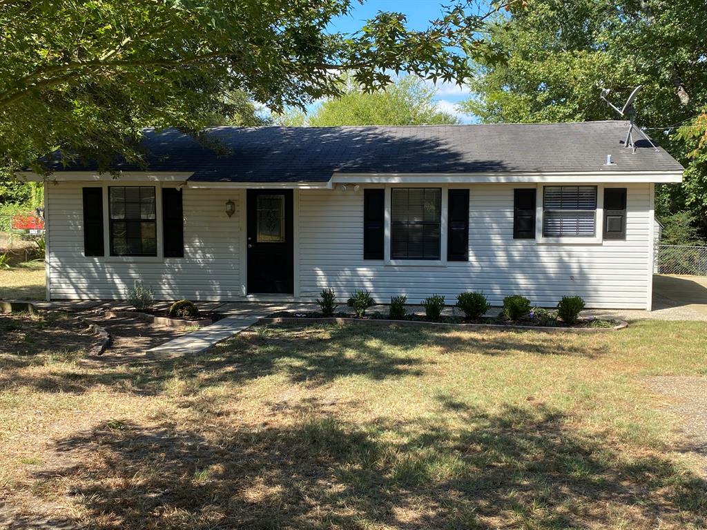 1411 Aars Street — photo