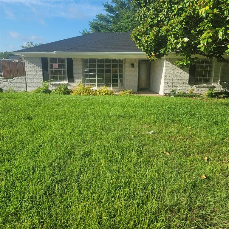 107 Scenic Drive — photo