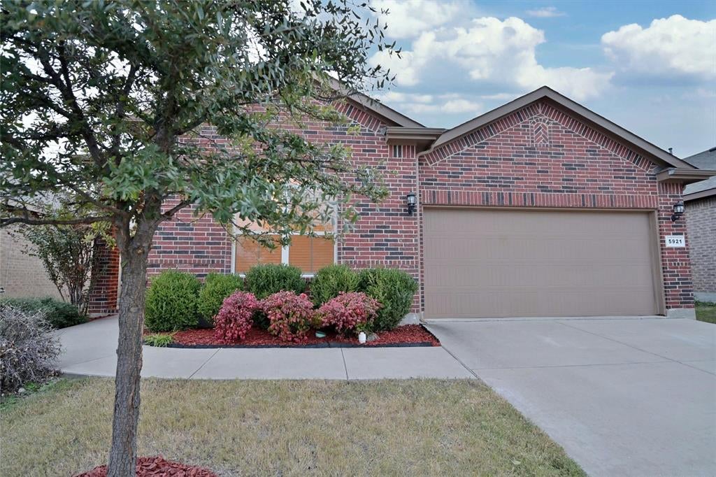 5921 Comanche Peak Drive — photo