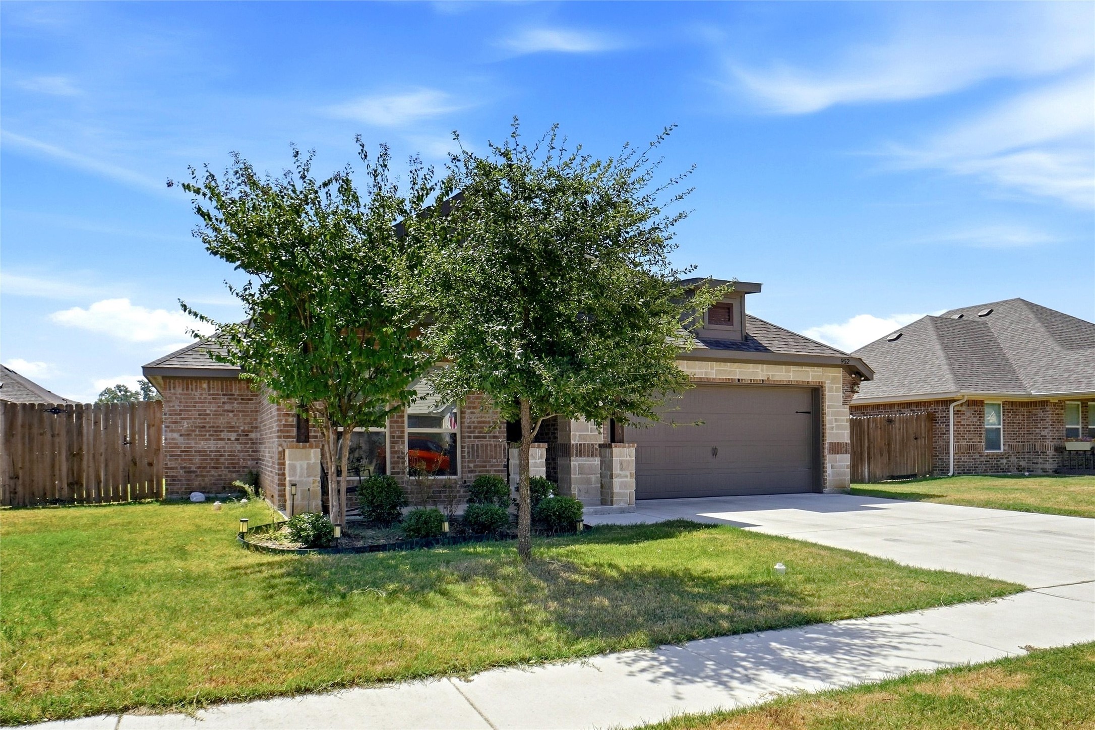 952 Sam Street, Springtown, TX 76082 — photo 2