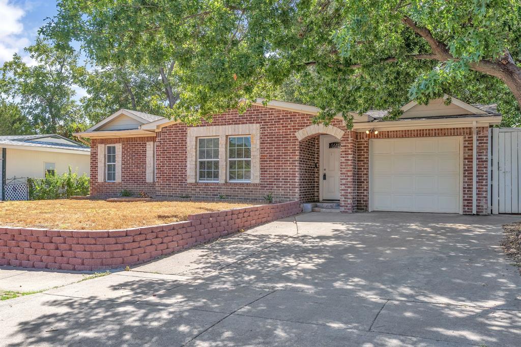 1314 E Lovers Lane — photo