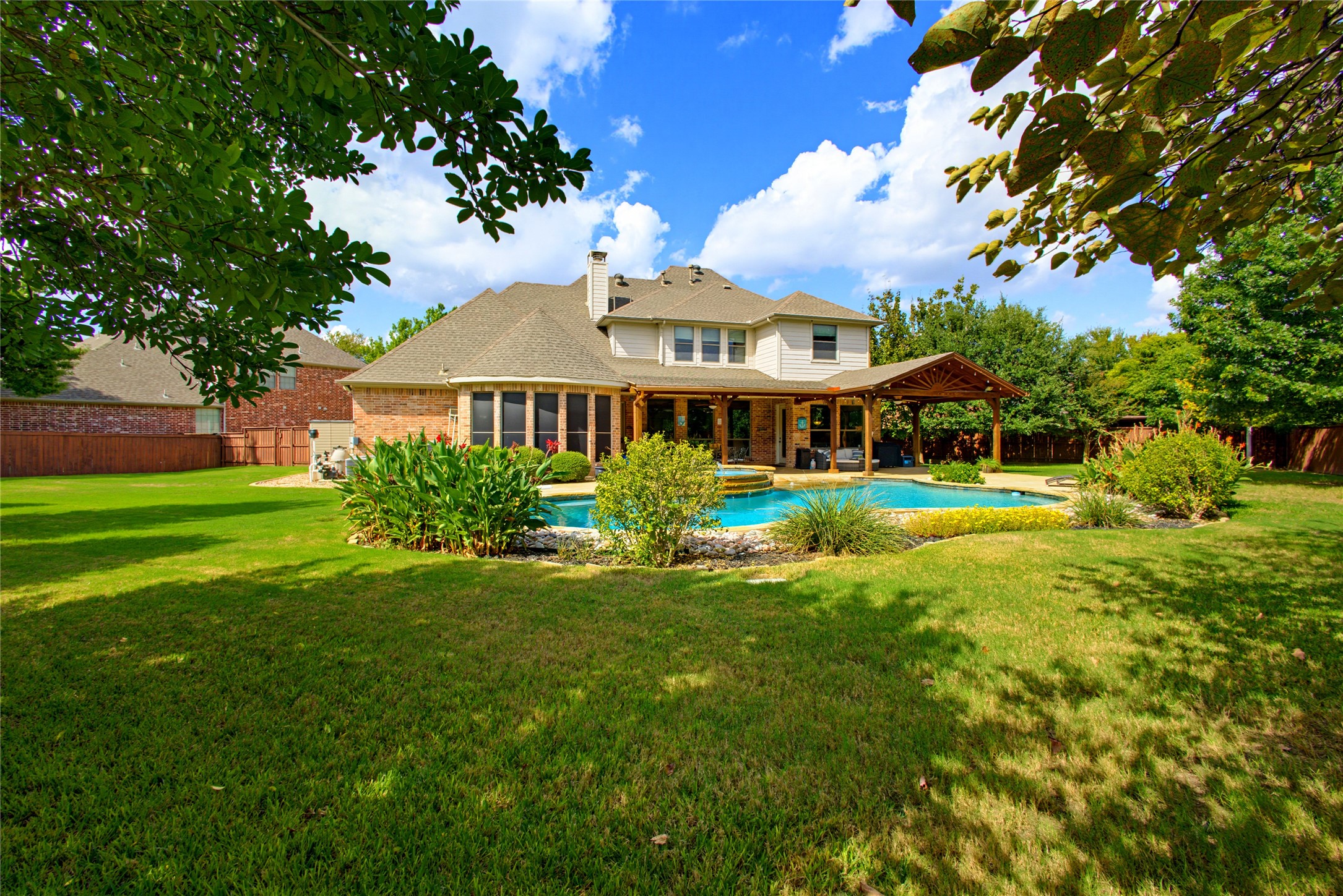 7501 Thistledown Drive — photo