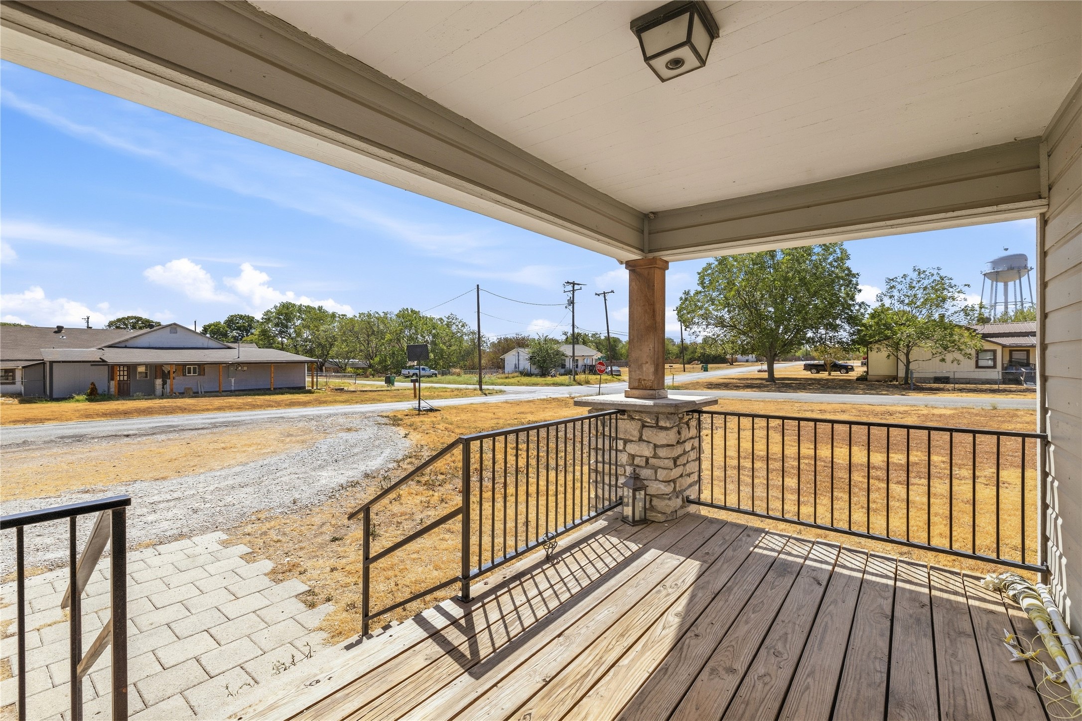 504 Hawk, Dublin, TX 76446 — photo 2