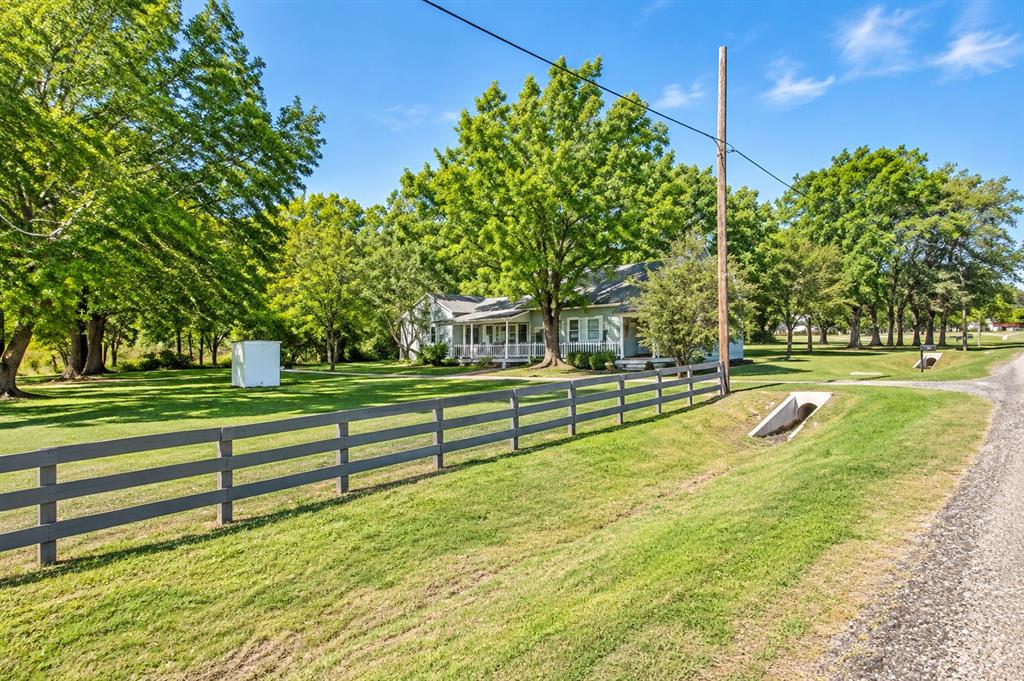 708 E Pine Street, Edgewood, TX 75117 — photo 2