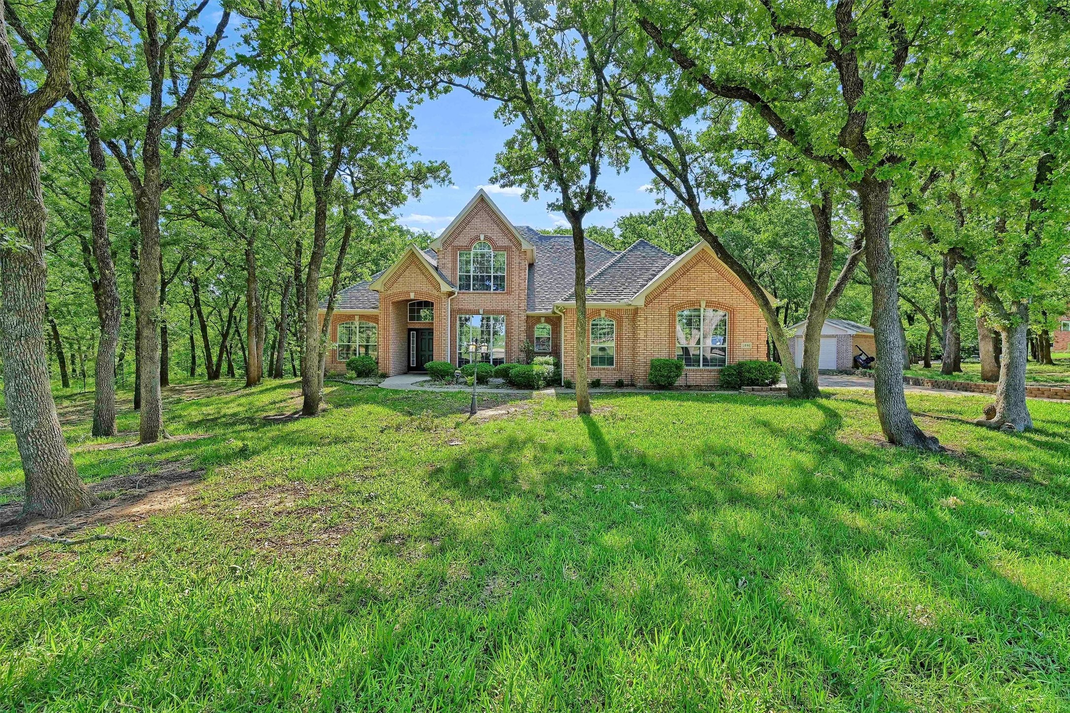 1090 Riley Road — photo