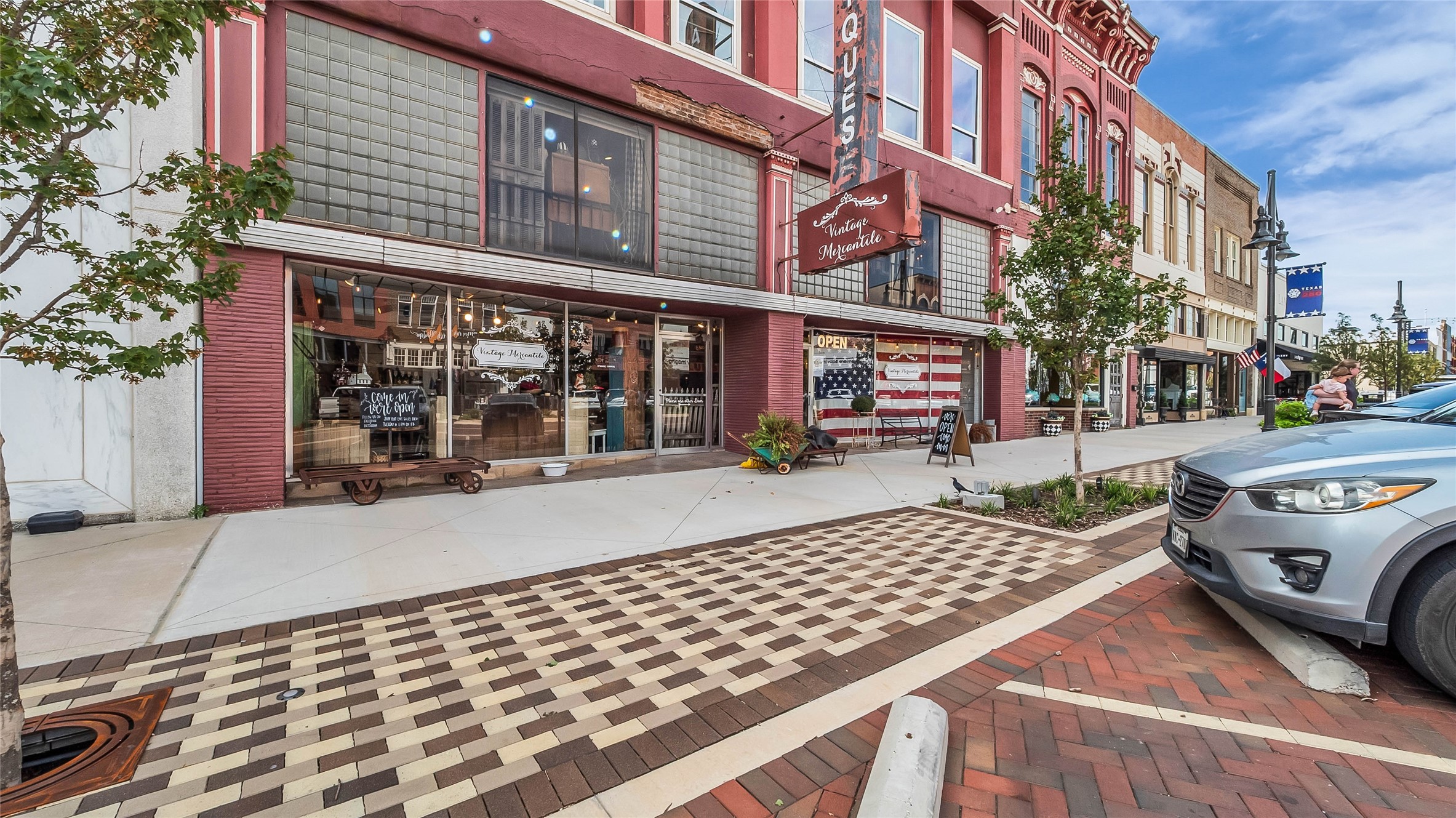 306 W Main Street — photo