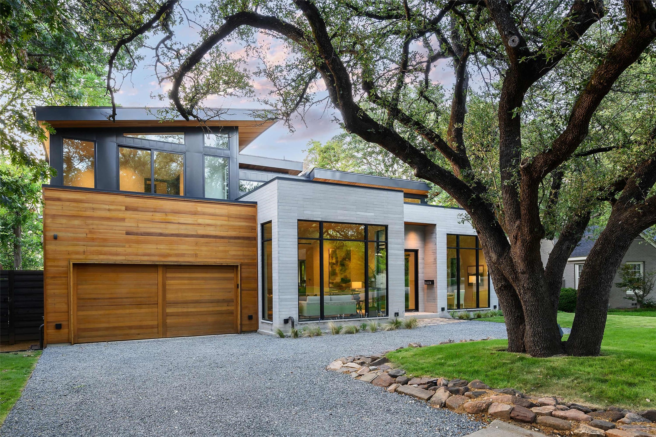 5023 Lilac Lane — photo
