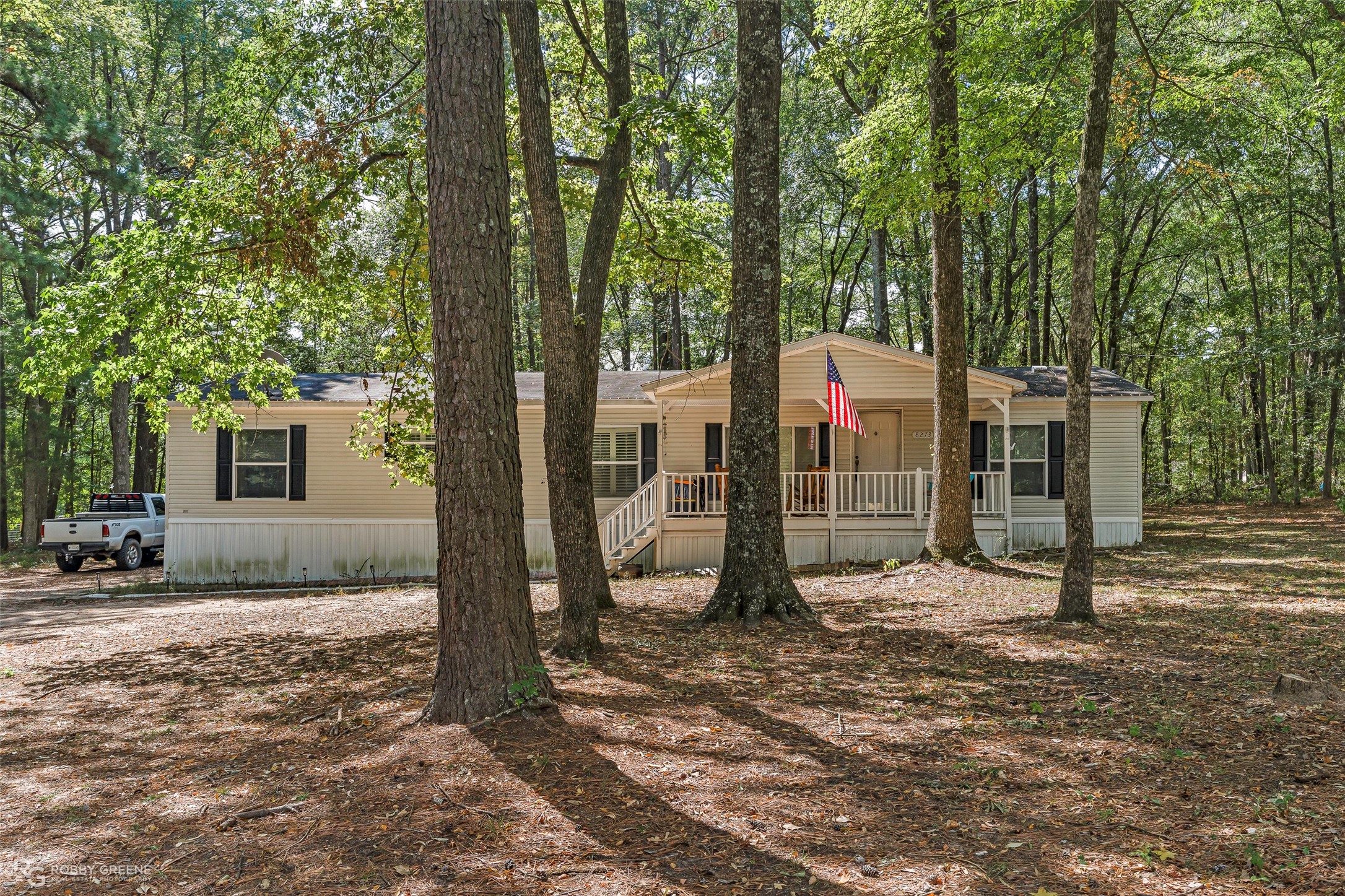 8273 Godfrey Road — photo