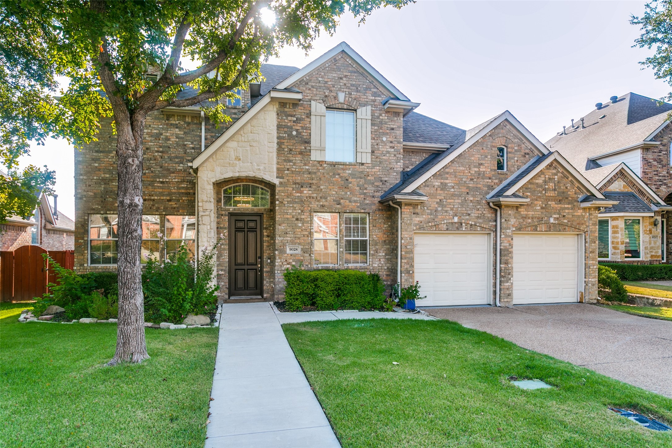 9028 Bottlebrush Lane — photo