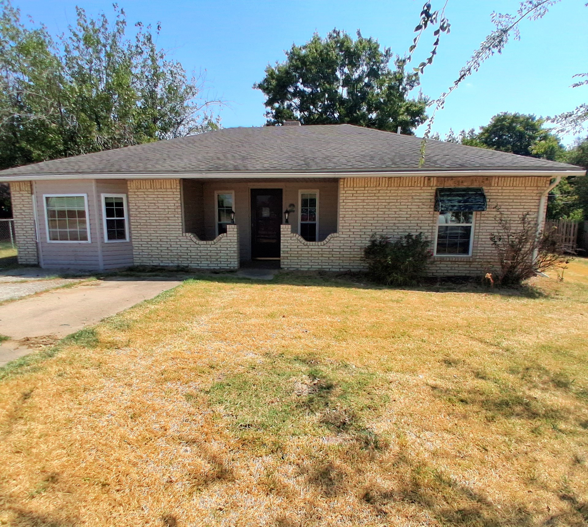 2 SW Milford — photo