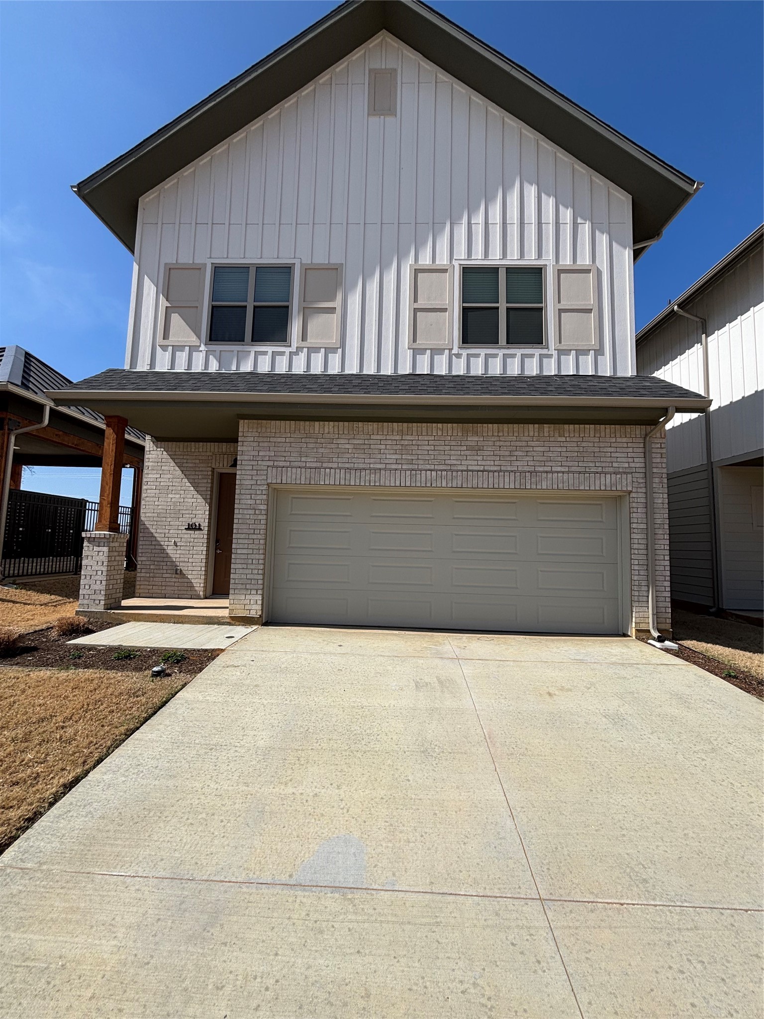 2036 Oak Grove 117 — photo