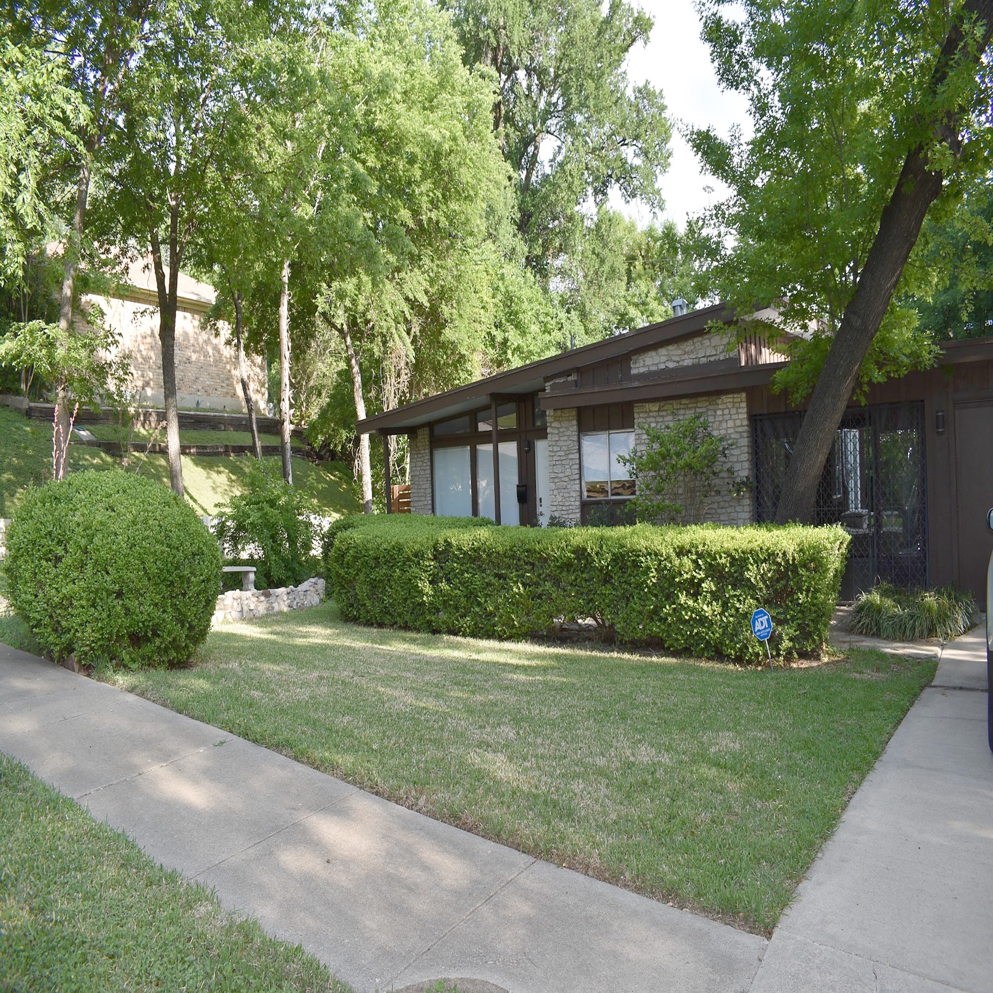 4709 Driskell Boulevard — photo