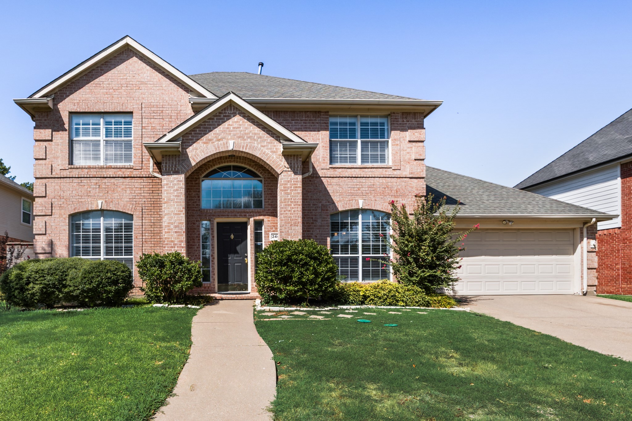 2405 Greenwich Drive — photo