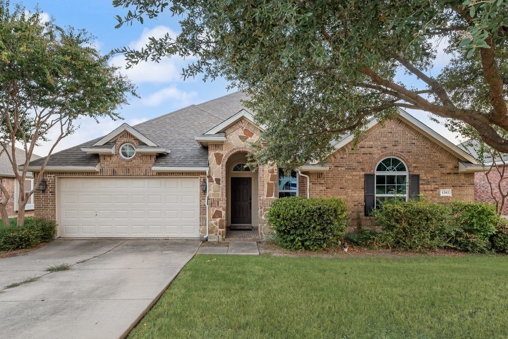 1202 Chestnut Hill Drive — photo