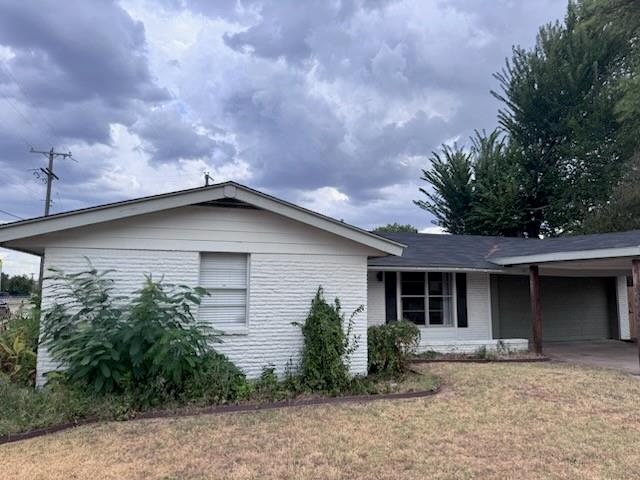 1702 Bristol Court N — photo
