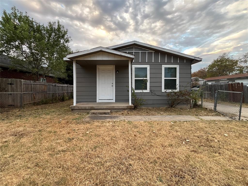2020 Nomas Street — photo