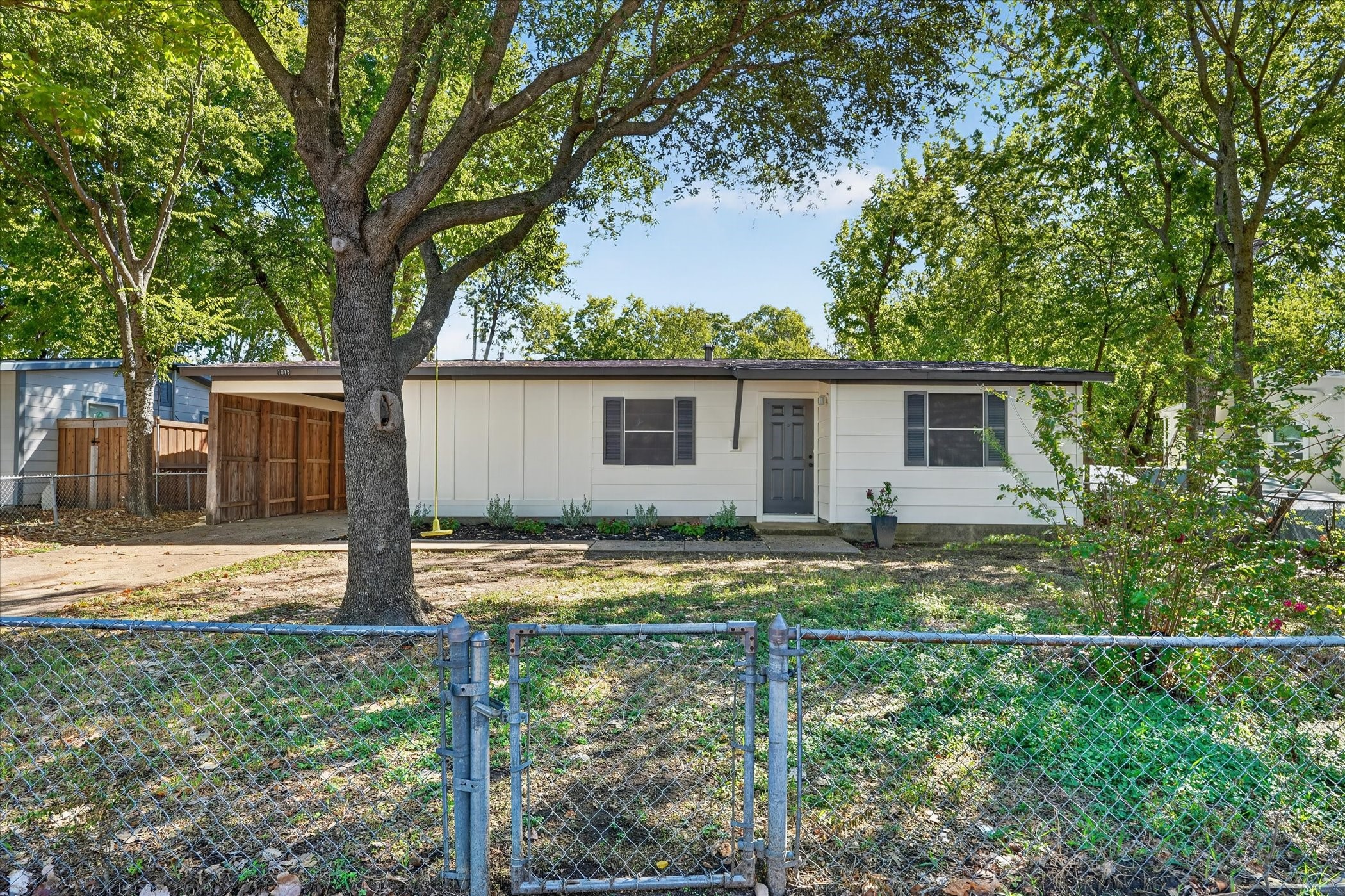 1018 Jardin Drive — photo