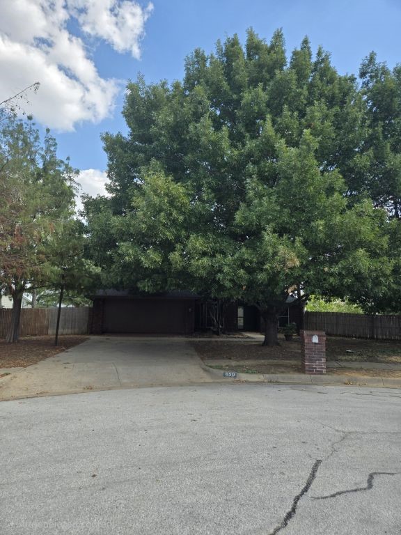 850 Valley View Court — photo