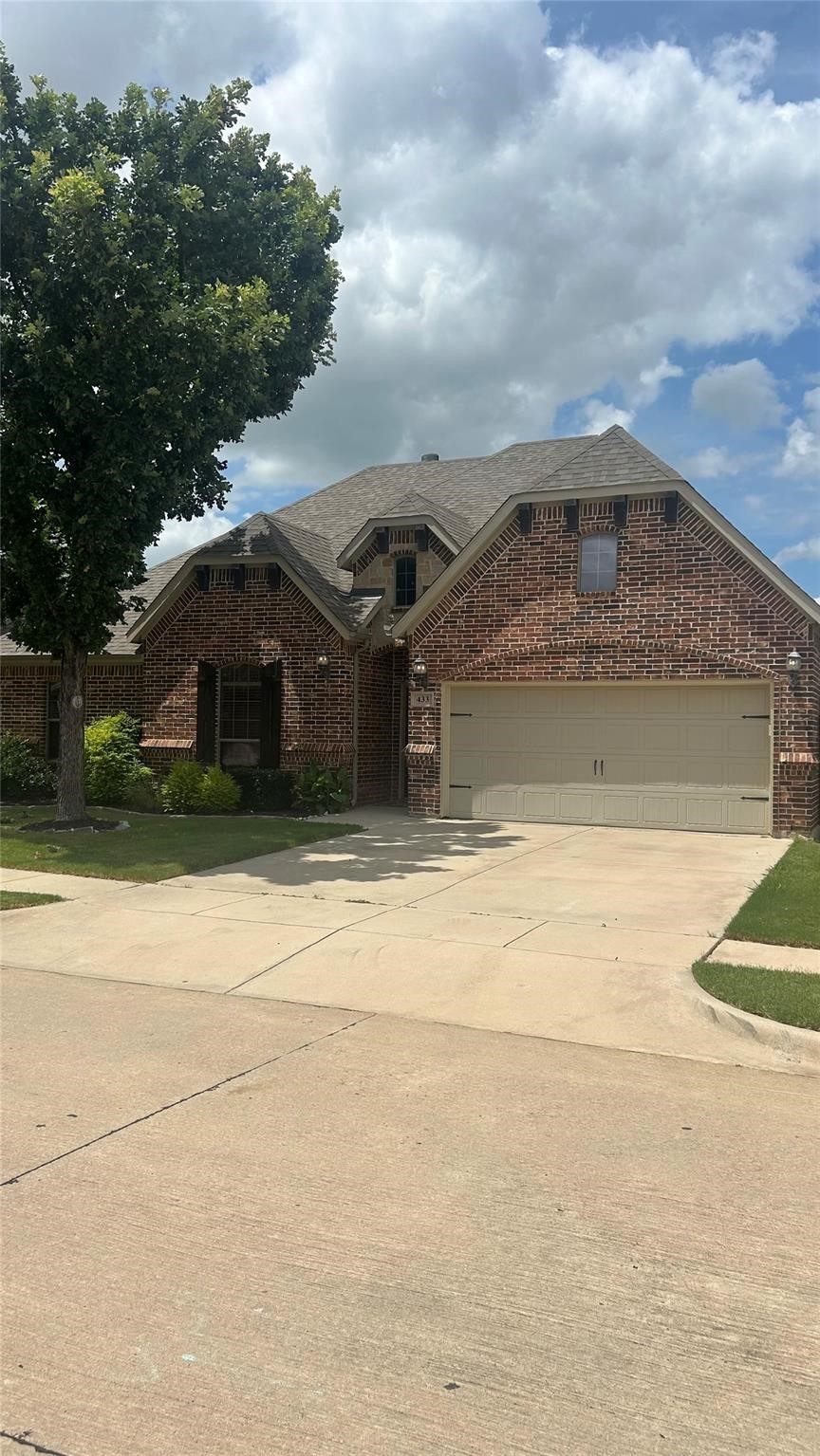 433 Chisholm Trail — photo