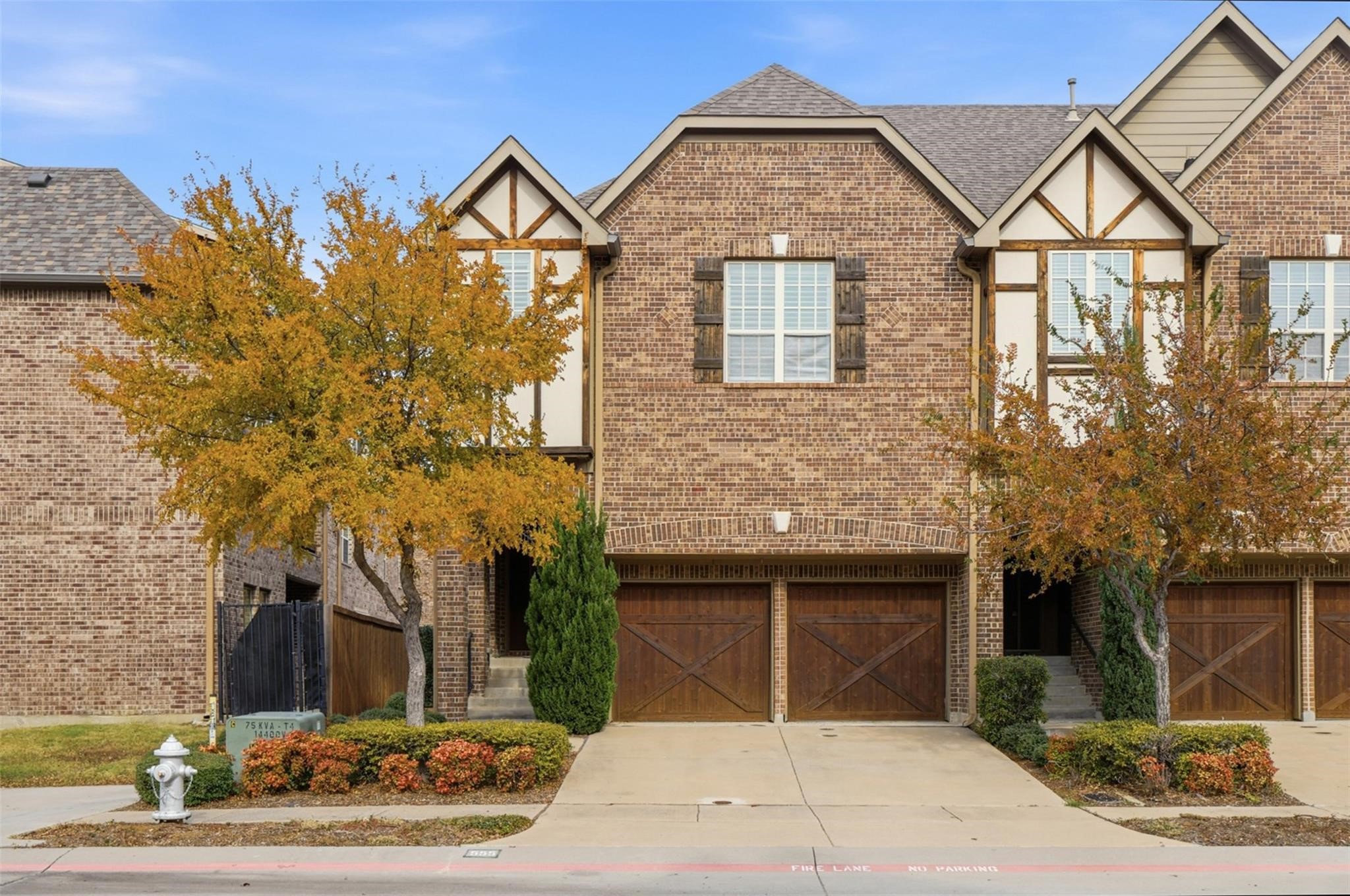 555 Waterloo Drive — photo
