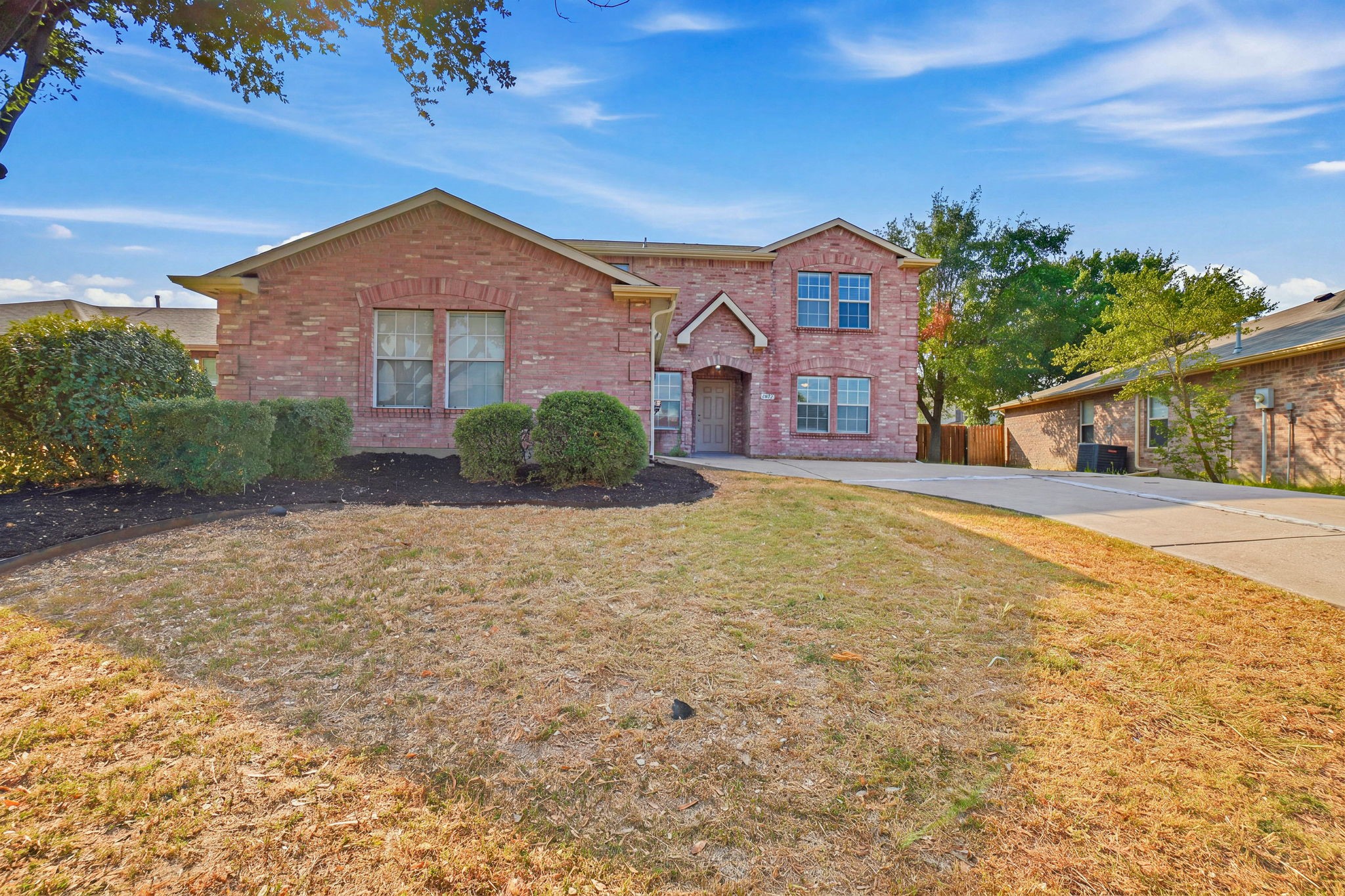 1002 Chatham Lane — photo