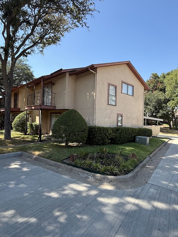 5602 Marina Drive — photo