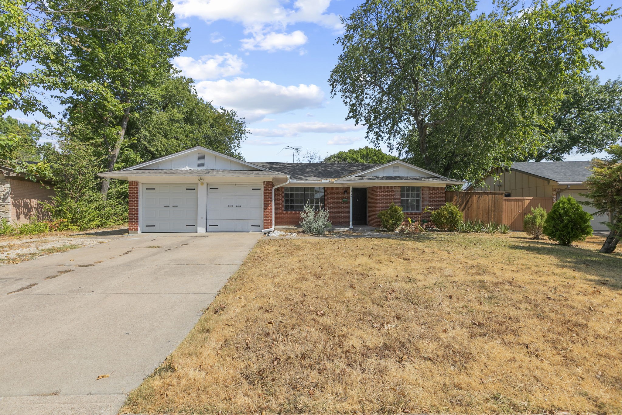 1306 N Floyd Road — photo